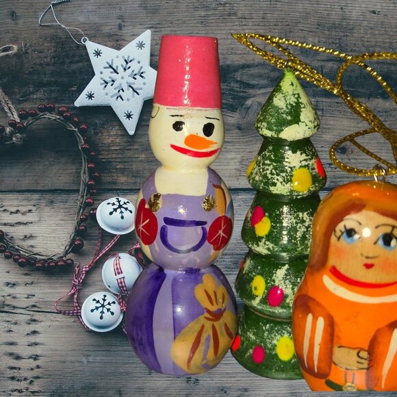 Hand-Painted Wooden Russian Christmas Ornaments Set Of 5 With Snowman Tree & Rus - Picture 2 of 5